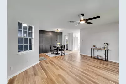 2613 7th Avenue N, Texas City, TX 77590 - Photo 6