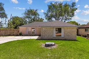 3213 Wavecrest St, League City, TX 77573 - Photo 2