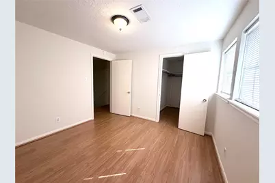 9706 Crestdale Circle, Houston, TX 77080 - Photo 18