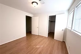 9706 Crestdale Cir, Houston, TX 77080 - Photo 18