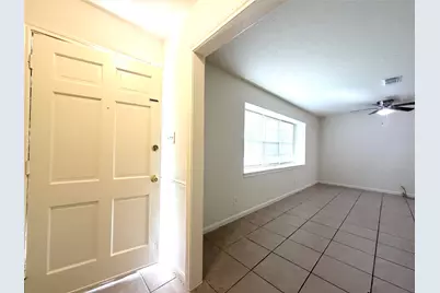 9706 Crestdale Circle, Houston, TX 77080 - Photo 12