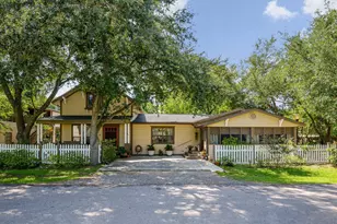 1021 Ave Ave E, Bacliff, TX 77518 - Photo 1