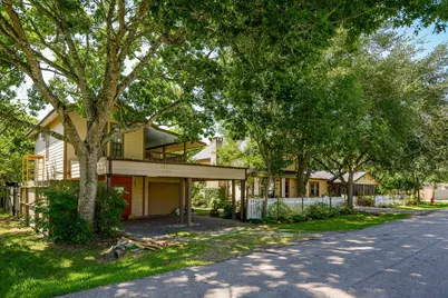 1021 Ave Avenue E, Bacliff, TX 77518 - Photo 30