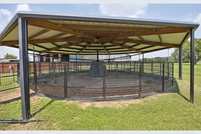 1325 Stalmach Road, New Ulm, TX 78950 - Photo 20