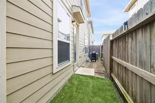1851 Commons Glen Dr, Houston, TX 77080 - Photo 28