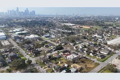 1213 Boswell Street, Houston, TX 77009 - Photo 2