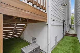 2409 Bevis St, Houston, TX 77008 - Photo 42