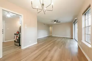 2824 Briarhurst Dr, Houston, TX 77057 - Photo 2