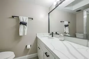 2824 Briarhurst Dr, Houston, TX 77057 - Photo 16