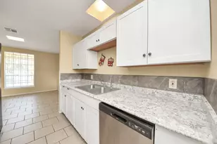 14523 Player St, Houston, TX 77045 - Photo 10