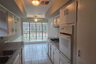 9626 Guest St, Houston, TX 77078 - Photo 2