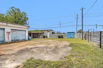 9650 E Hardy Road, Houston, TX 77093 - Photo 14