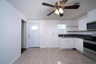 12115 Segrest A Dr, Houston, TX 77047 - Photo 12