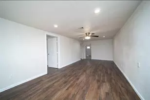 12115 Segrest A Dr, Houston, TX 77047 - Photo 8