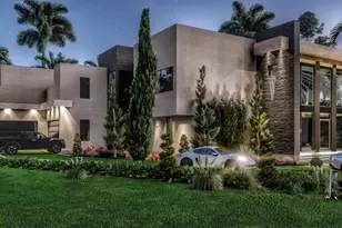 31 E Shady Ln, Houston, TX 77063 - Photo 2