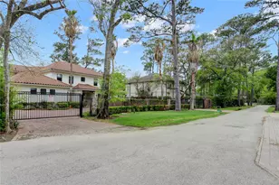 31 E Shady Ln, Houston, TX 77063 - Photo 4