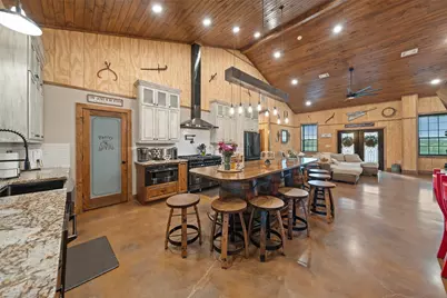 1402 Eagle Ferry Road, Anahuac, TX 77514 - Photo 16