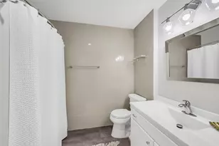 2420 Tarrytown Mall, Houston, TX 77057 - Photo 16