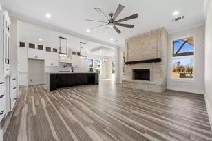 4221 Mallard Ln, Baytown, TX 77523 - Photo 8