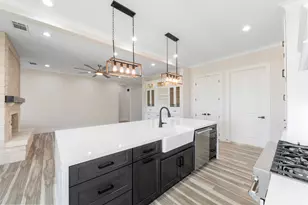 4221 Mallard Ln, Baytown, TX 77523 - Photo 12