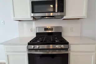 7915 Dairy View Ln, Houston, TX 77072 - Photo 4