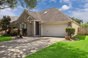 2112 Bristol Breeze Ln, League City, TX 77573 - Photo 1