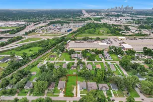 3306 Caplin St, Houston, TX 77026 - Photo 4