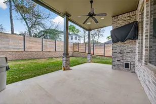 12379 Pebble View Dr, Conroe, TX 77304 - Photo 42