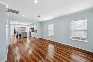 1112 E 24th St, Houston, TX 77009 - Photo 2