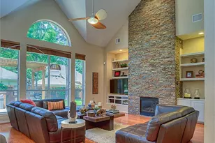 22 Villa Canyon Pl, The Woodlands, TX 77382 - Photo 4