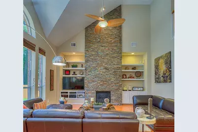 22 Villa Canyon Place, The Woodlands, TX 77382 - Photo 6