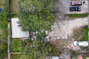 5931 Southmund St, Houston, TX 77033 - Photo 14