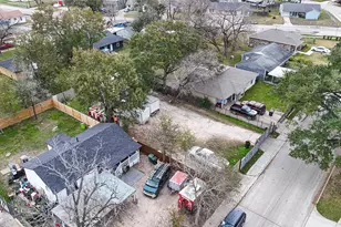 5931 Southmund St, Houston, TX 77033 - Photo 16