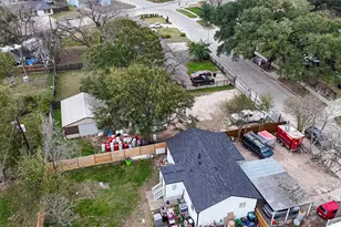 5931 Southmund St, Houston, TX 77033 - Photo 18
