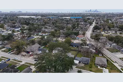 5931 Southmund Street, Houston, TX 77033 - Photo 36