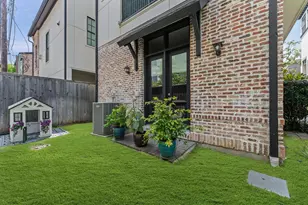 1308 Castle Ct, Houston, TX 77006 - Photo 28