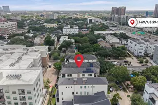 1308 Castle Ct, Houston, TX 77006 - Photo 4
