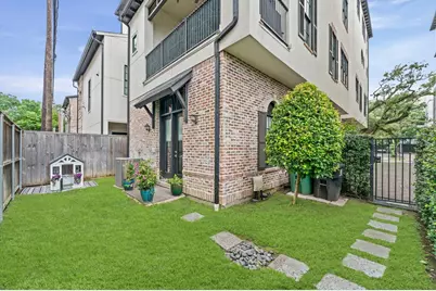 1308 Castle Court #A, Houston, TX 77006 - Photo 28
