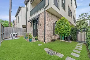 1308 Castle Ct, Houston, TX 77006 - Photo 28