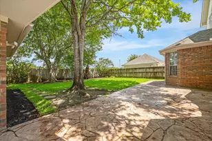 2715 Oakland Dr, Sugar Land, TX 77479 - Photo 30