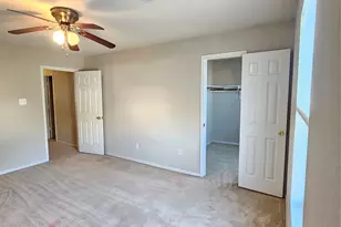 11015 Walkup Way, Houston, TX 77044 - Photo 18