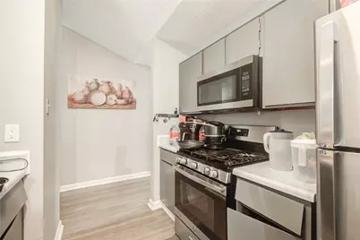 7222 Londres Drive, Houston, TX 77083 - Photo 6