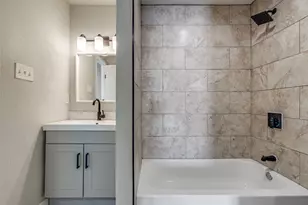 8725 Victorian Village Dr, Houston, TX 77071 - Photo 24