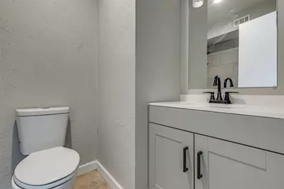 8725 Victorian Village Drive, Houston, TX 77071 - Photo 16