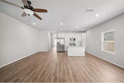 802 N Thompson Street, Conroe, TX 77301 - Photo 10