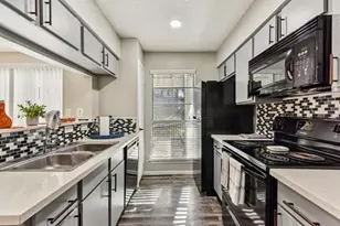 2501 Wickersham Ln, Austin, TX 78741 - Photo 4