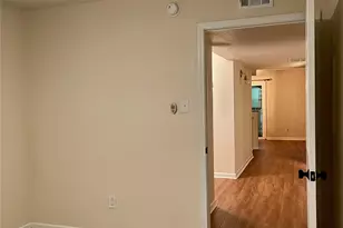 5005 Georgi Ln, Houston, TX 77092 - Photo 10