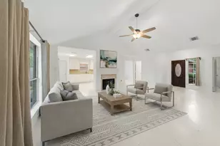 15 Gold Leaf Pl, The Woodlands, TX 77384 - Photo 8