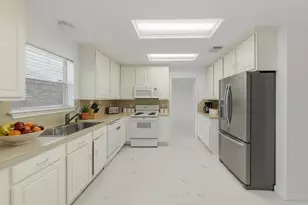 15 Gold Leaf Pl, The Woodlands, TX 77384 - Photo 10