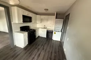 9045 Jutland Rd, Houston, TX 77033 - Photo 6